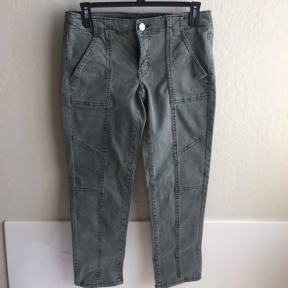 Olive green capris pants